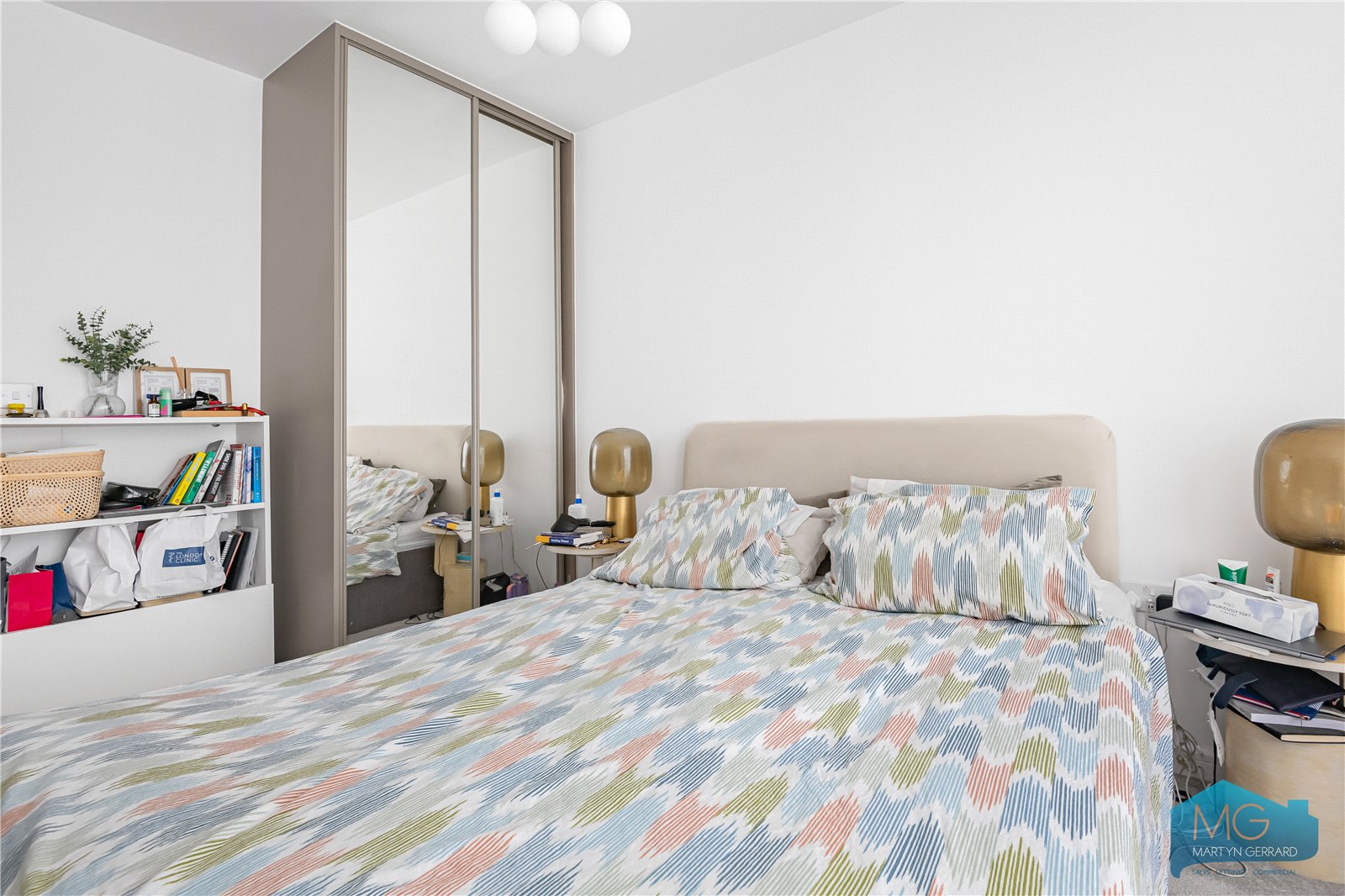 2 bedroom Apartment for sale - Martyn Gerrard