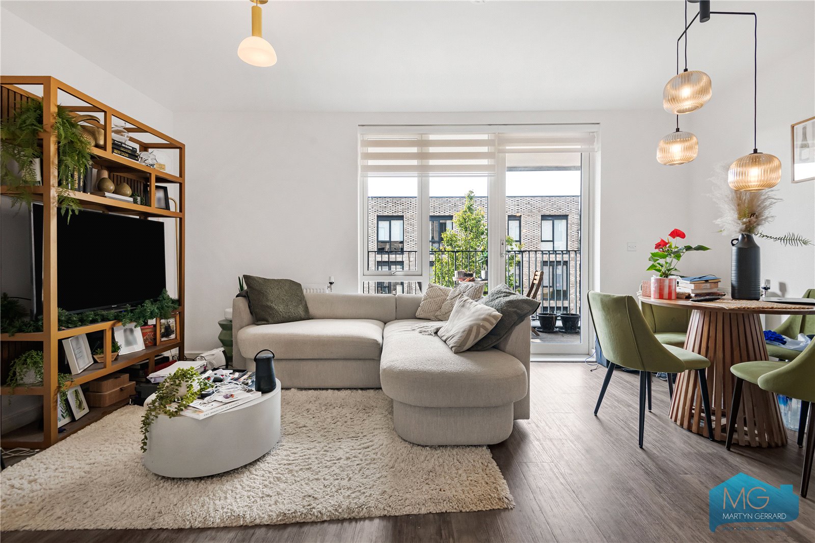2 bedroom Apartment for sale - Martyn Gerrard