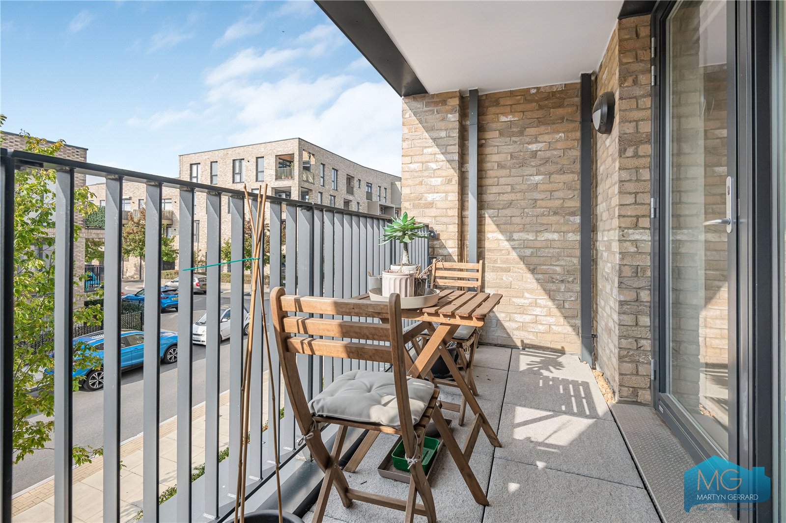 2 bedroom Apartment for sale - Martyn Gerrard
