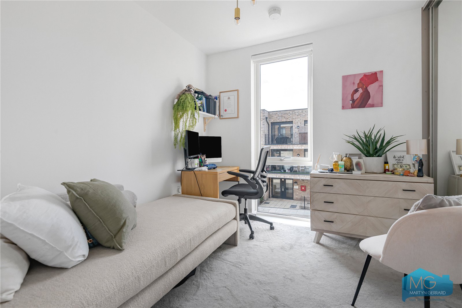 2 bedroom Apartment for sale - Martyn Gerrard