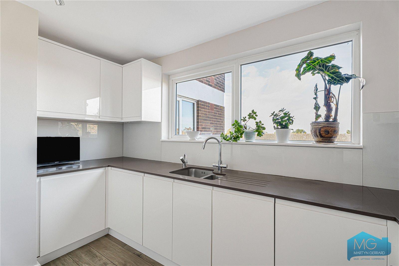3 bedroom Apartment for sale - Martyn Gerrard
