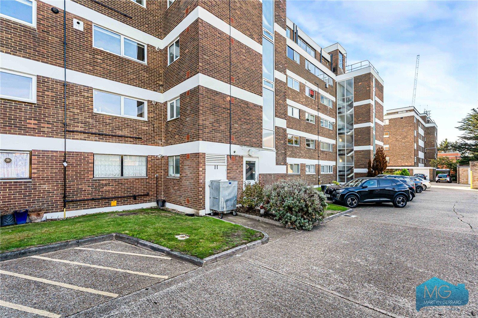 3 bedroom Apartment for sale - Martyn Gerrard