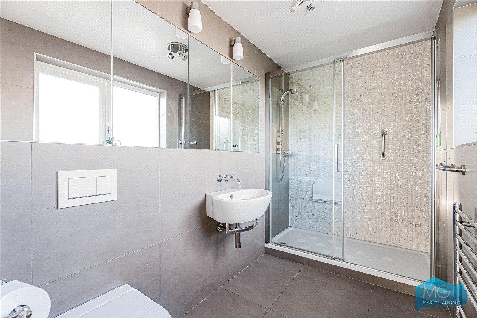 3 bedroom Apartment for sale - Martyn Gerrard