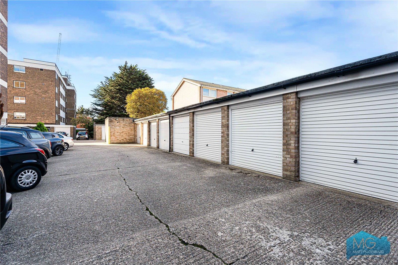 3 bedroom Apartment for sale - Martyn Gerrard