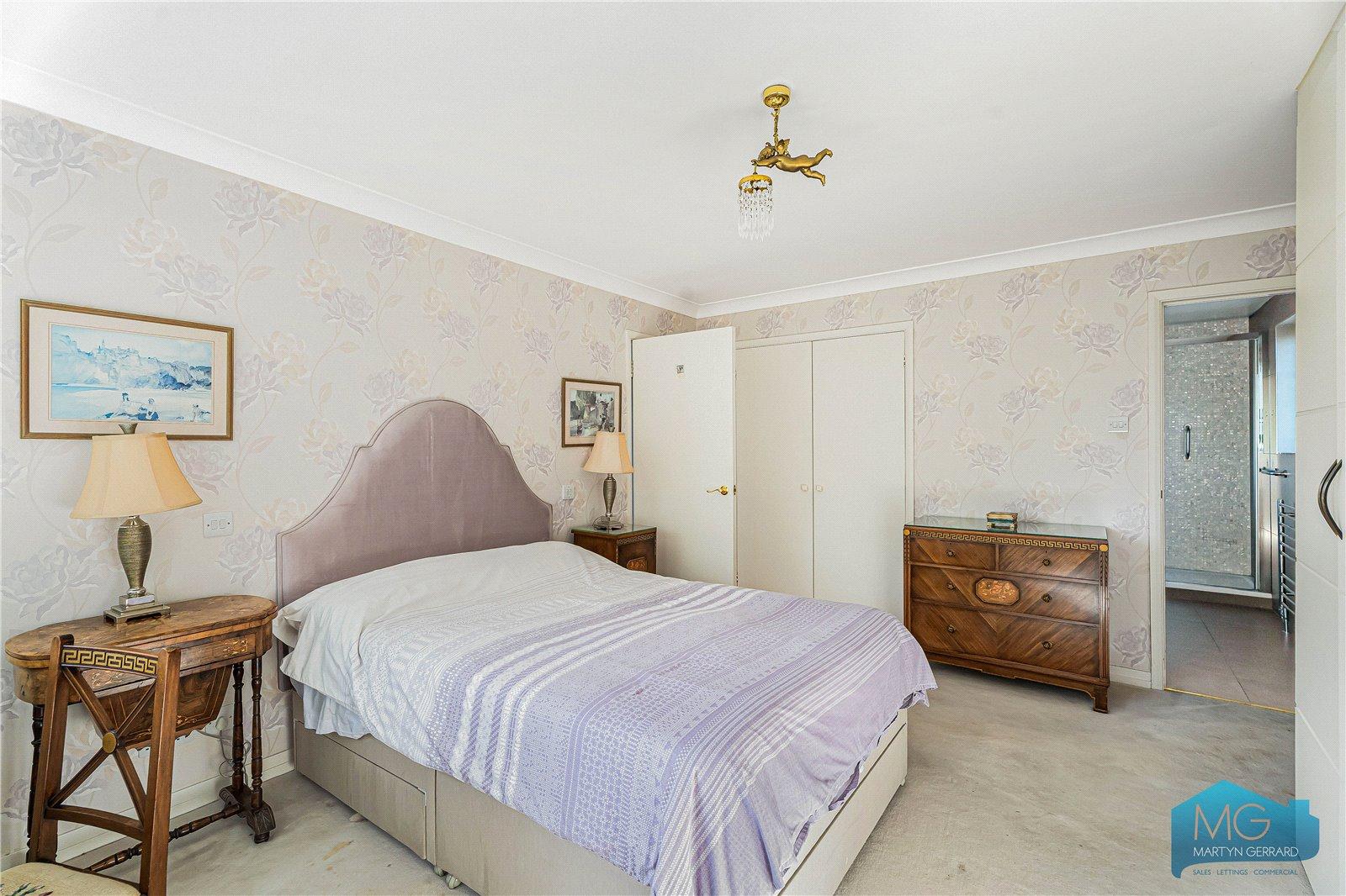 3 bedroom Apartment for sale - Martyn Gerrard