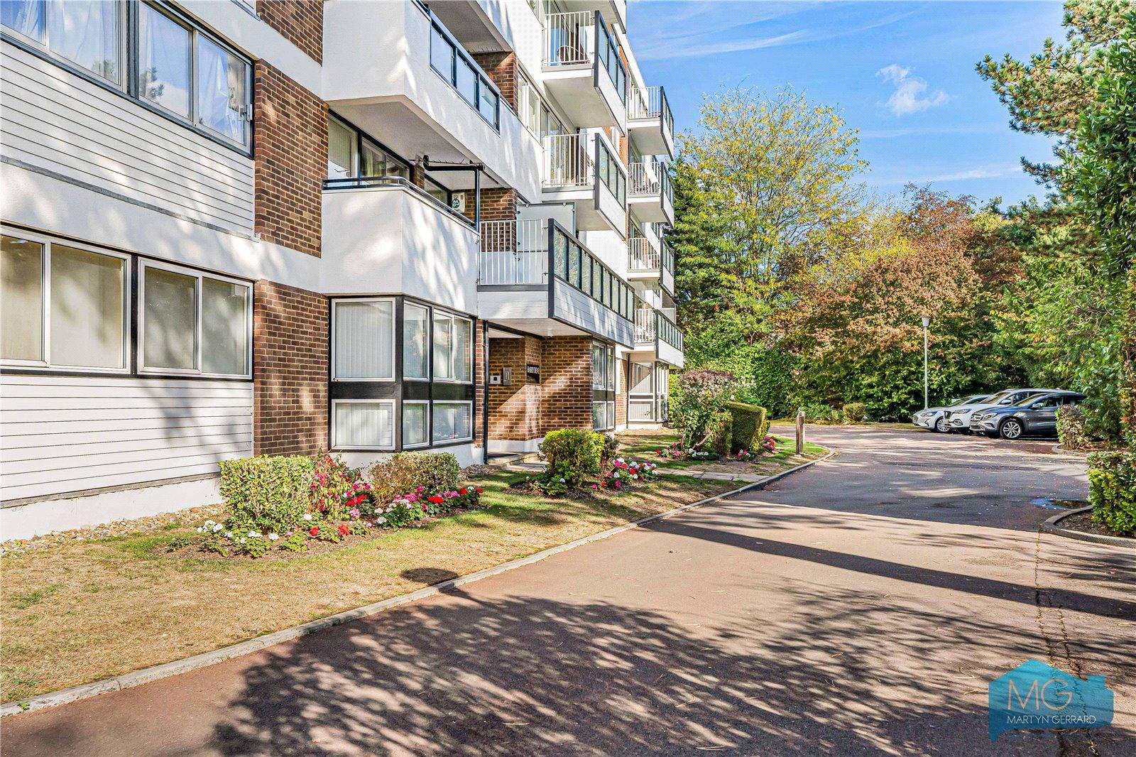 3 bedroom Apartment for sale - Martyn Gerrard