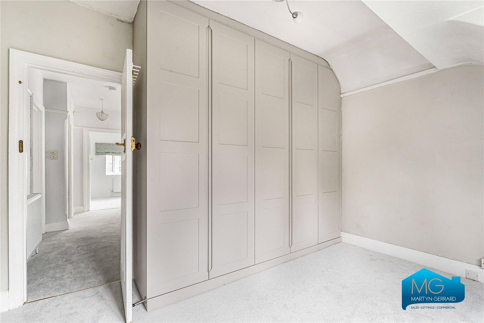 4 bedroom Detached House to rent - Martyn Gerrard