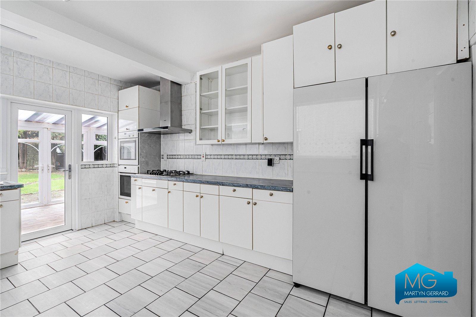 4 bedroom Detached House to rent - Martyn Gerrard