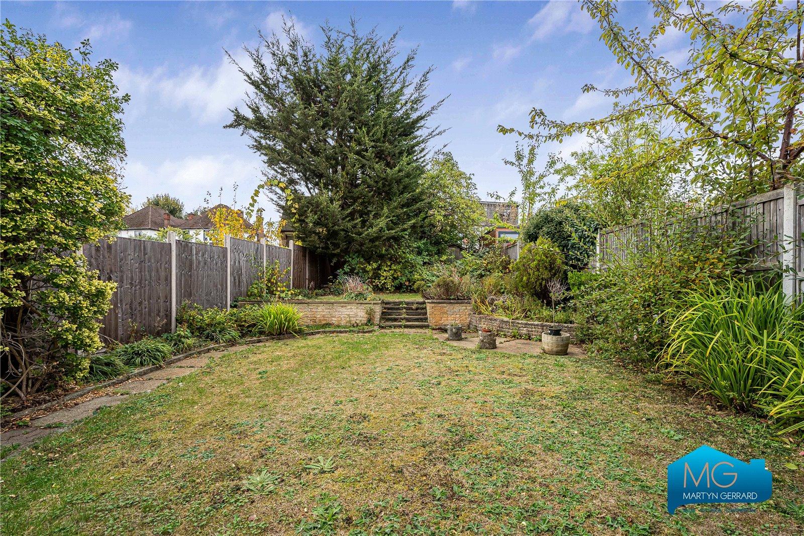 3 bedroom Semi-Detached House to rent - Martyn Gerrard