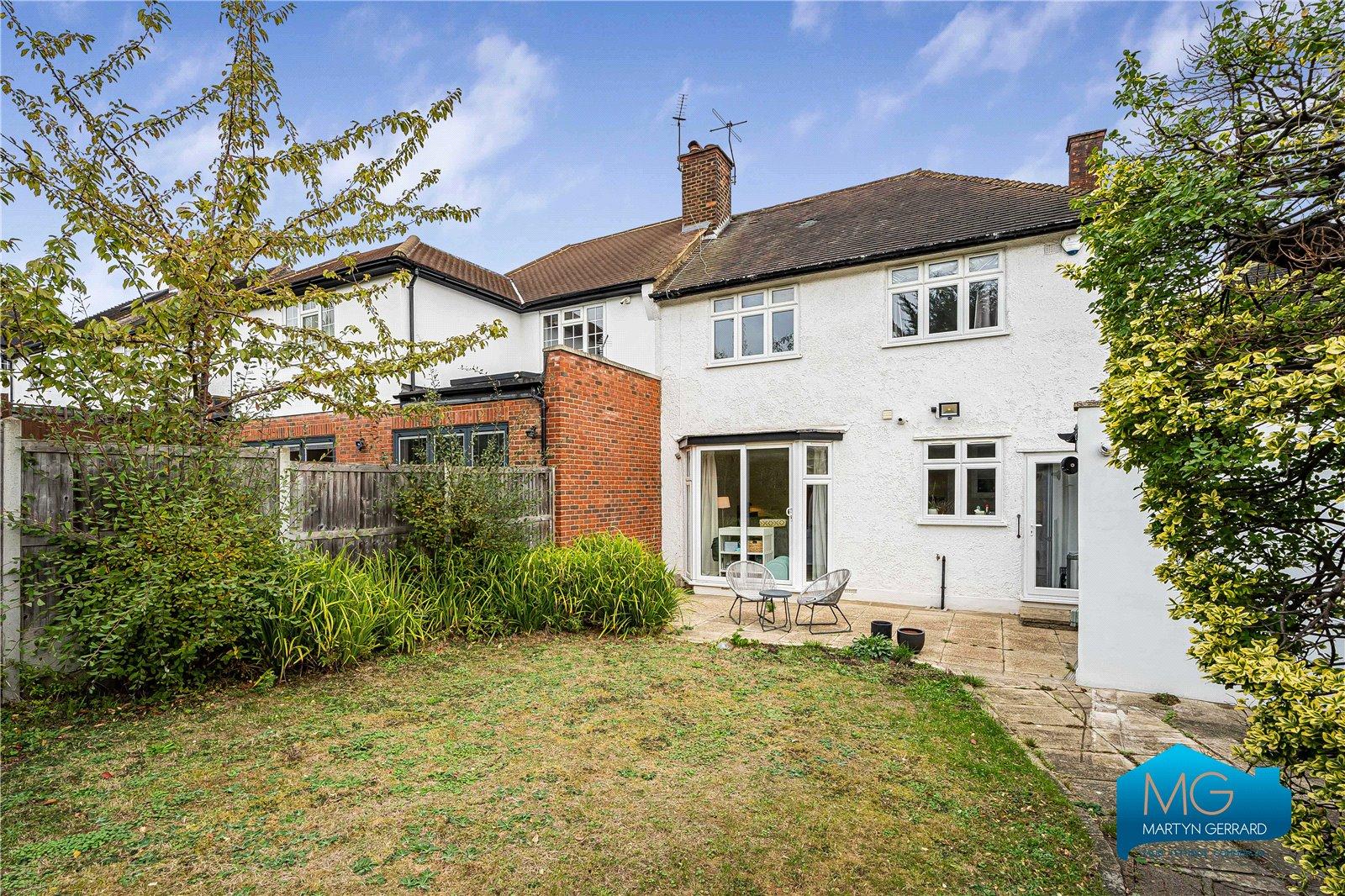 3 bedroom Semi-Detached House to rent - Martyn Gerrard