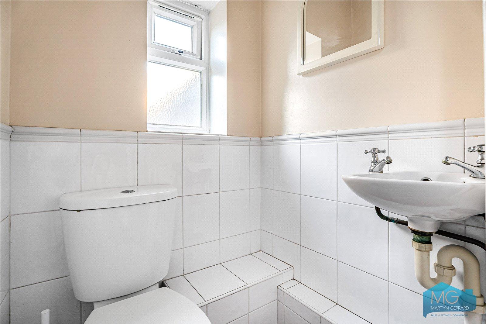 2 bedroom Terraced House for sale - Martyn Gerrard