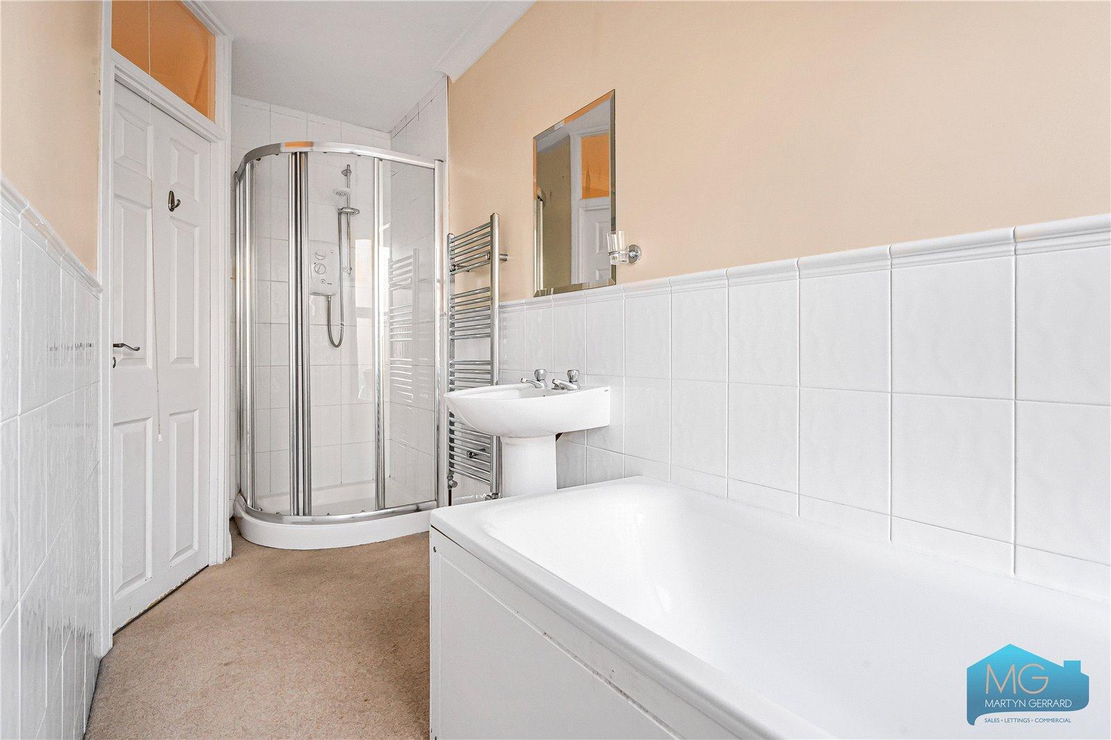 2 bedroom Terraced House for sale - Martyn Gerrard