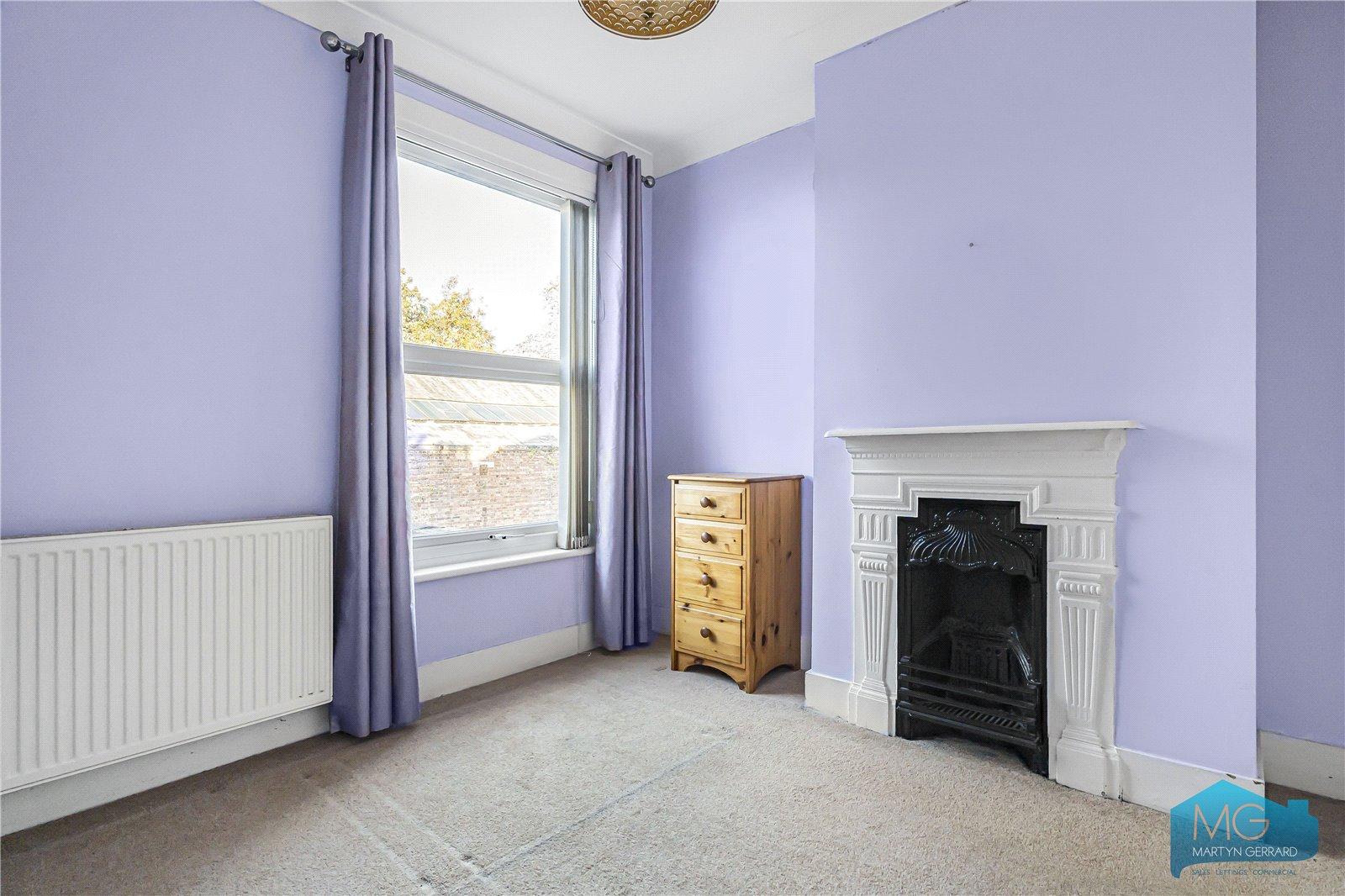 2 bedroom Terraced House for sale - Martyn Gerrard