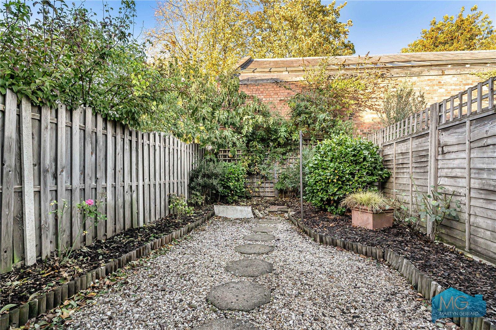 2 bedroom Terraced House for sale - Martyn Gerrard