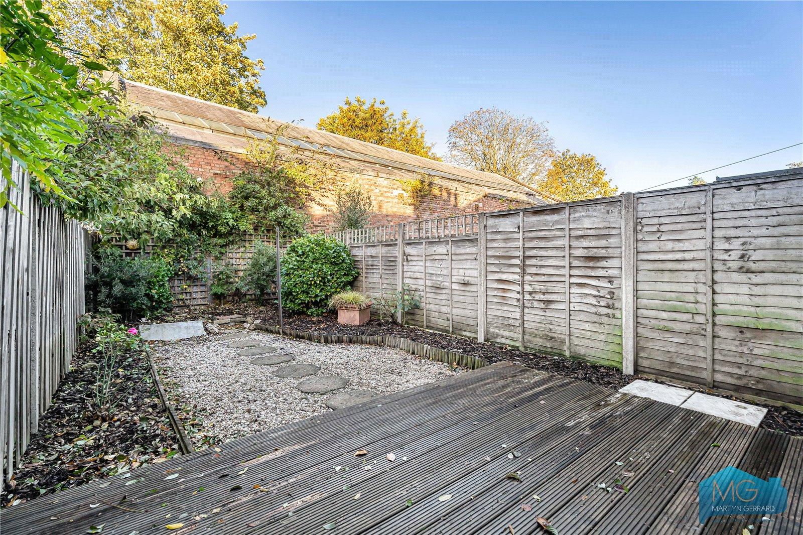 Green Road, London, N20+  - Martyn Gerrard