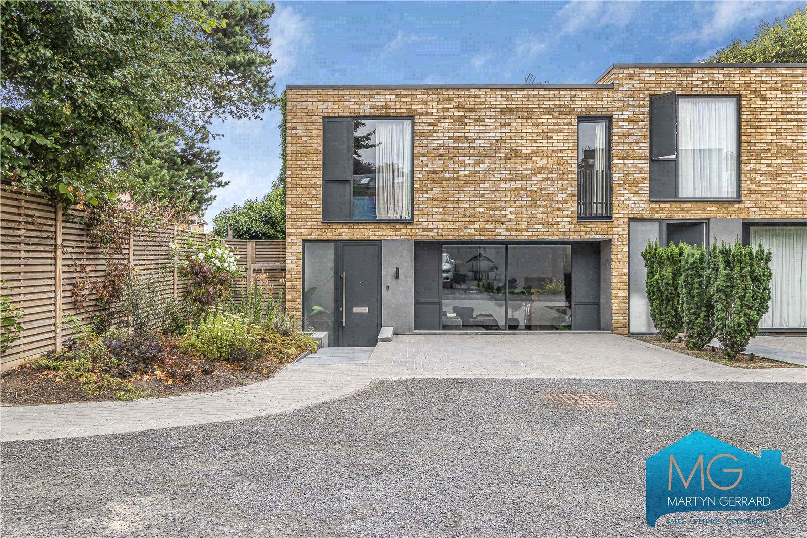 4 bedroom Semi-Detached House for sale - Martyn Gerrard