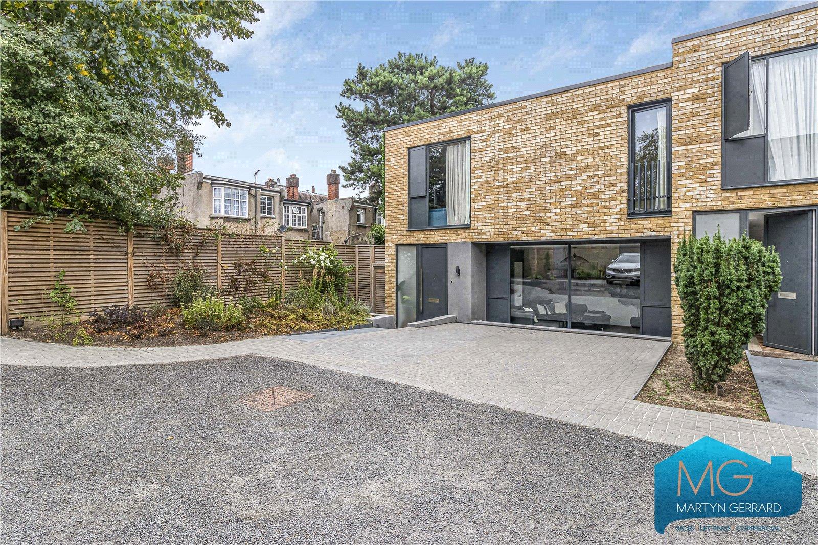 4 bedroom Semi-Detached House for sale - Martyn Gerrard