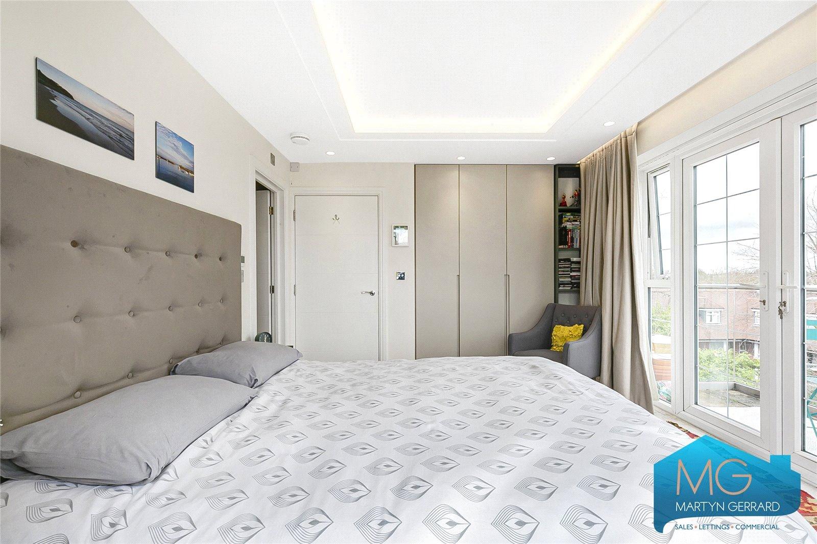 3 bedroom Apartment to rent - Martyn Gerrard