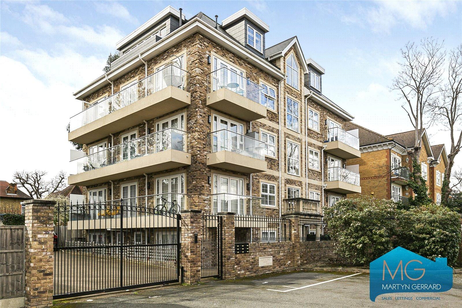 3 bedroom Apartment to rent - Martyn Gerrard