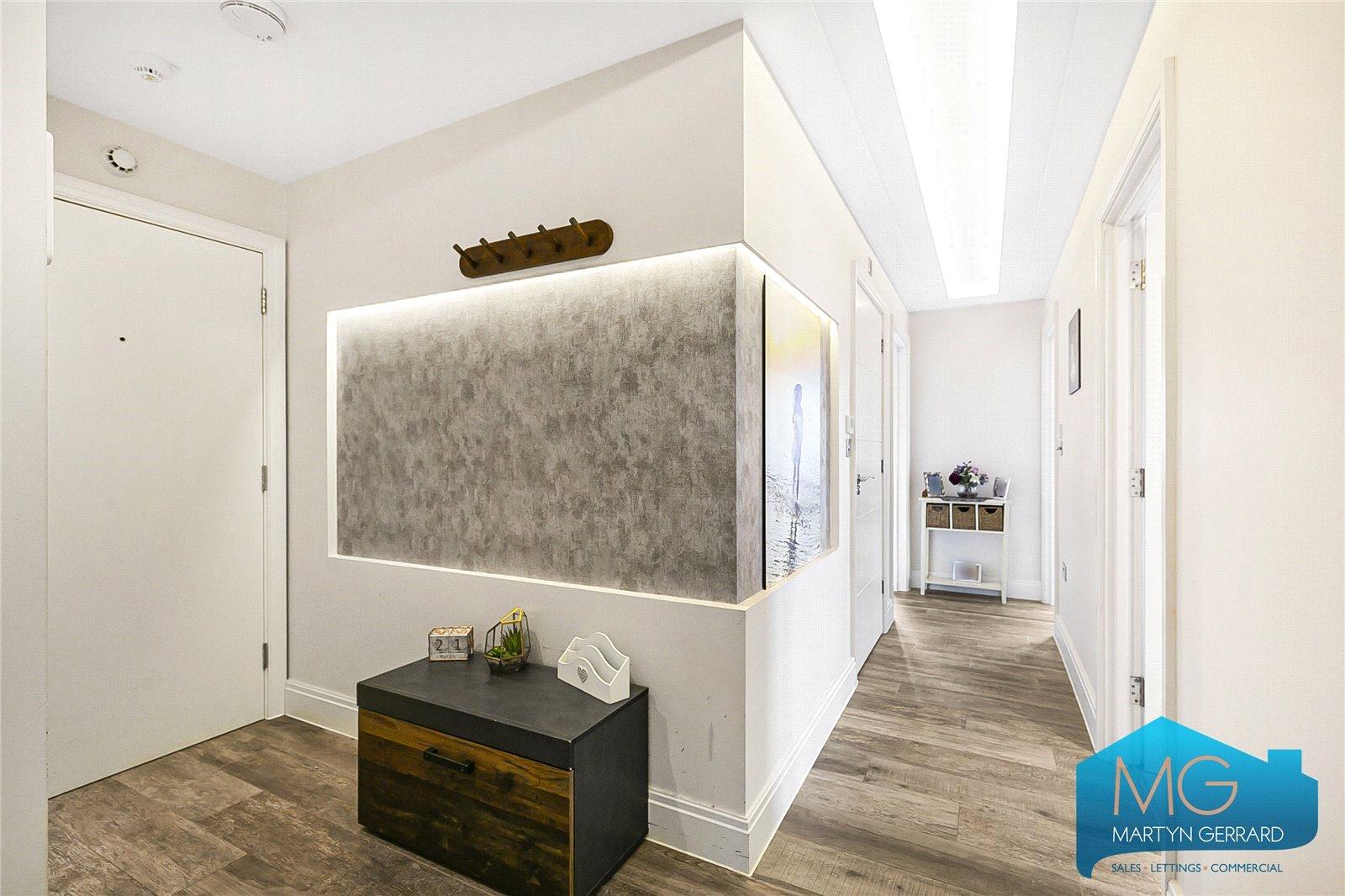 3 bedroom Apartment to rent - Martyn Gerrard