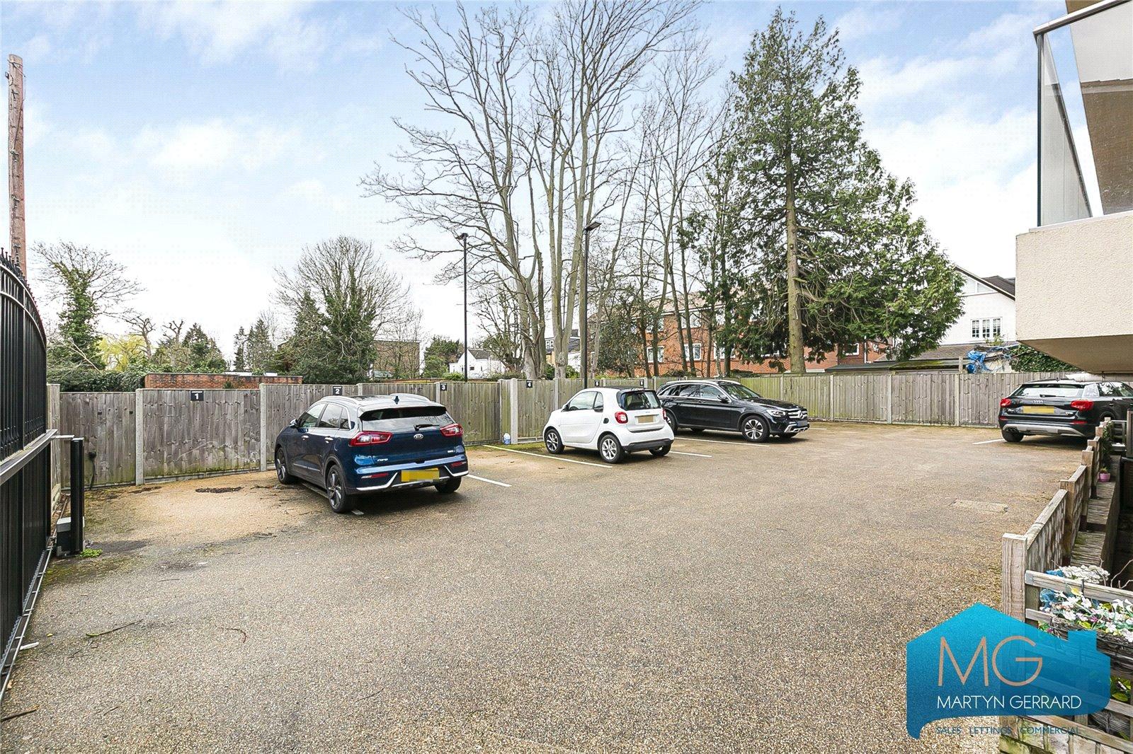 3 bedroom Apartment to rent - Martyn Gerrard