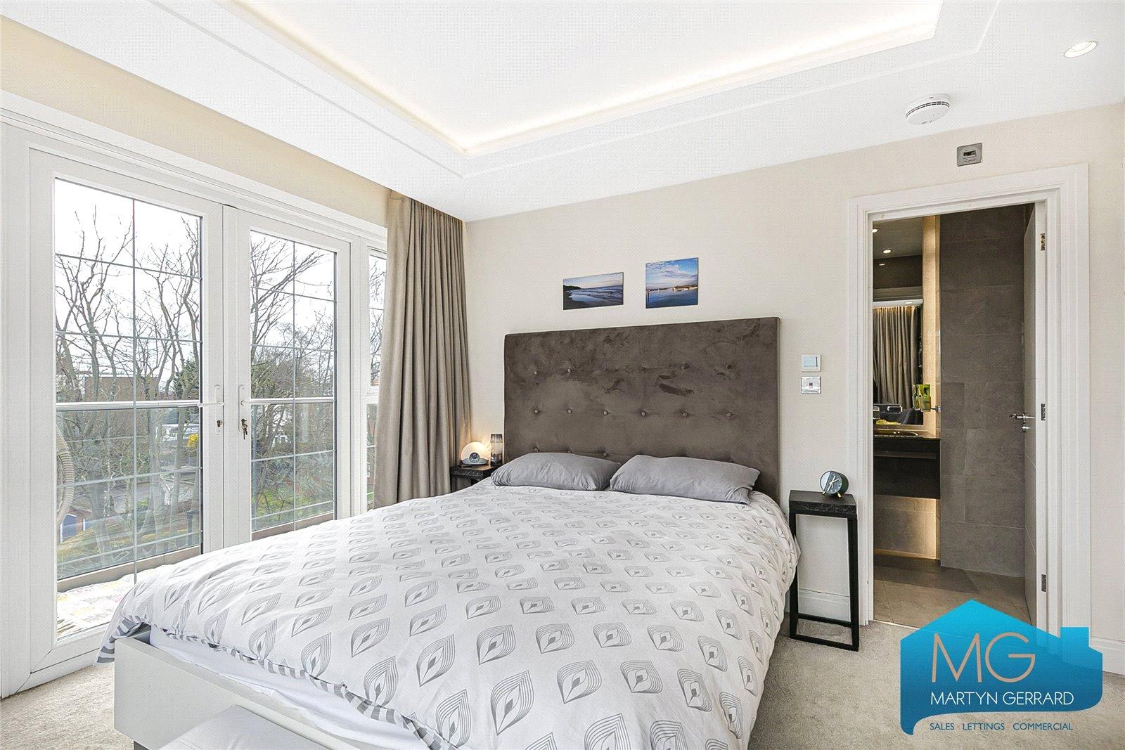 3 bedroom Apartment to rent - Martyn Gerrard