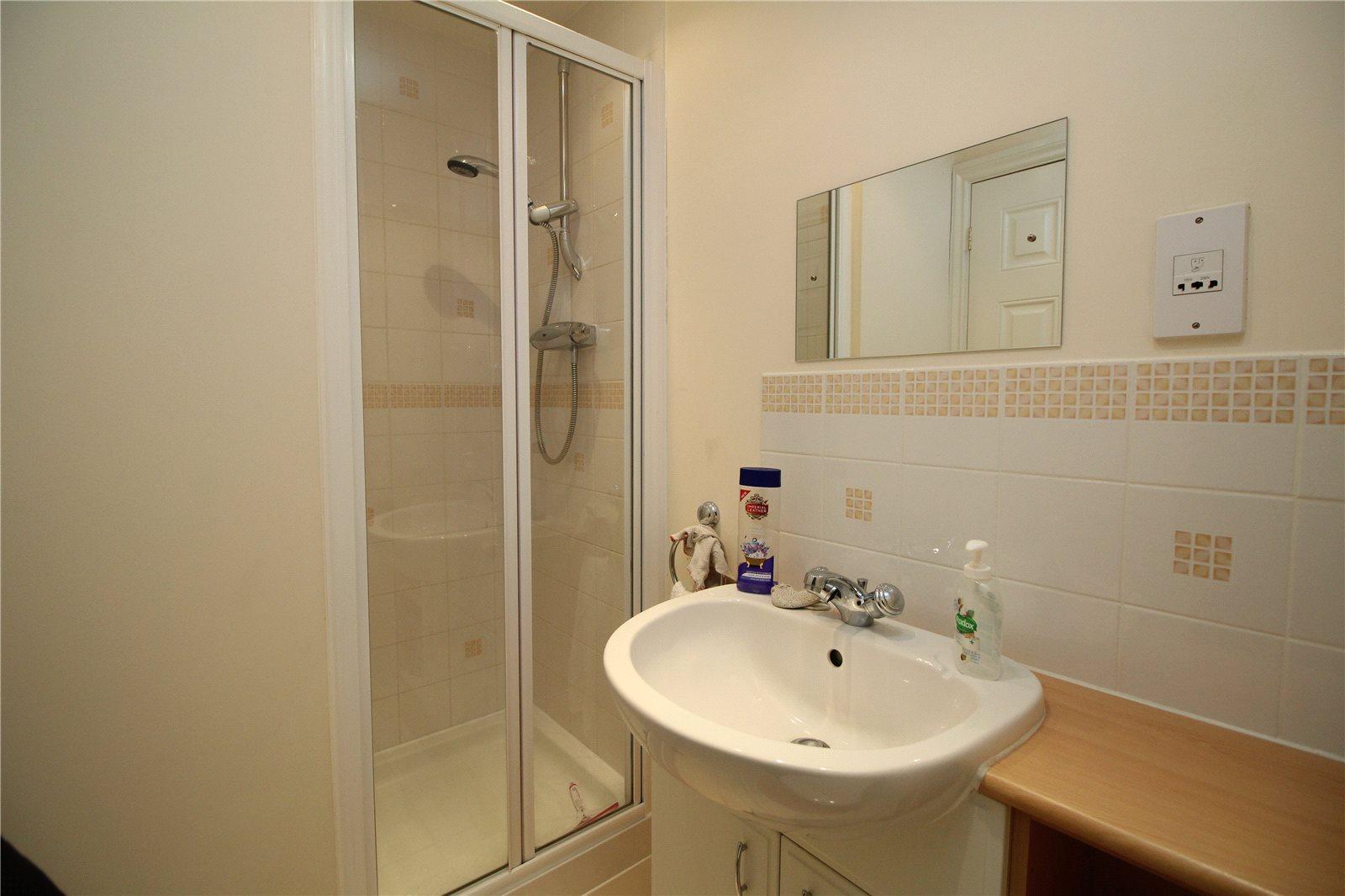 3 bedroom Semi-Detached House to rent - Martyn Gerrard