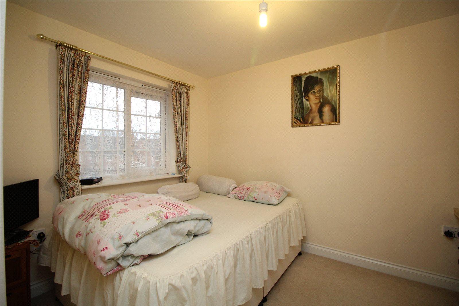 3 bedroom Semi-Detached House to rent - Martyn Gerrard