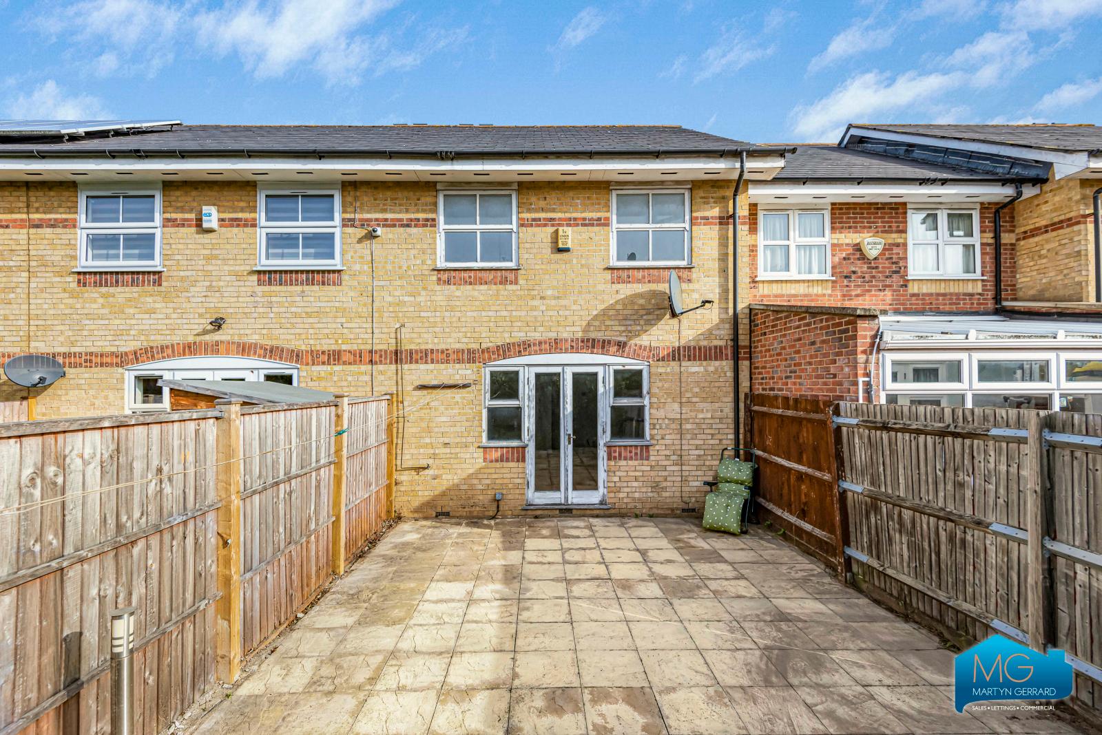 3 bedroom Terraced House to rent - Martyn Gerrard