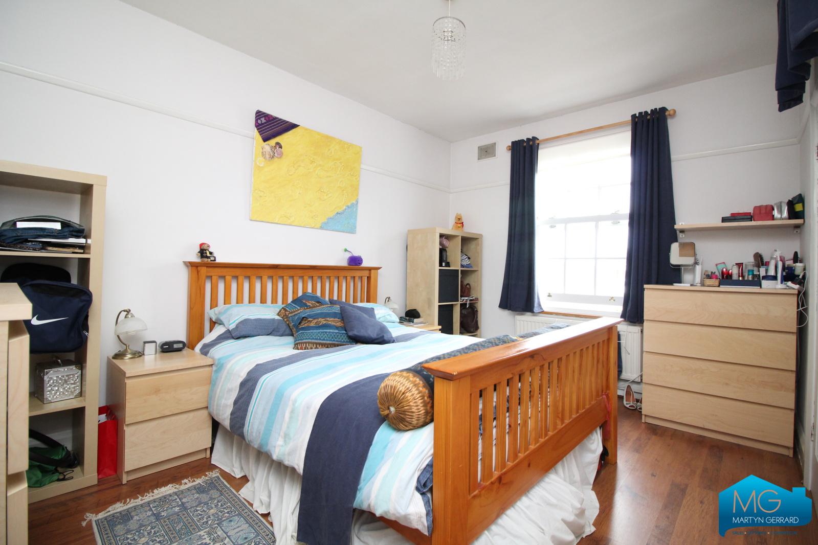 2 bedroom Apartment to rent + ' - Martyn Gerrard