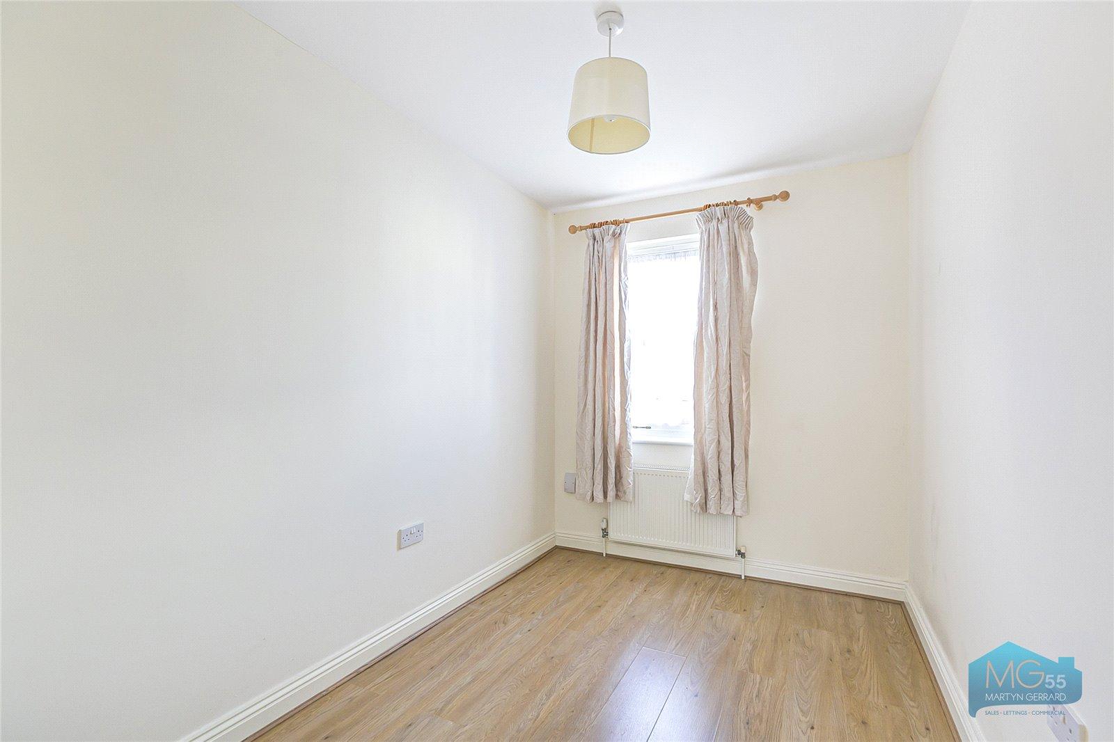 4 bedroom End of Terrace House to rent - Martyn Gerrard
