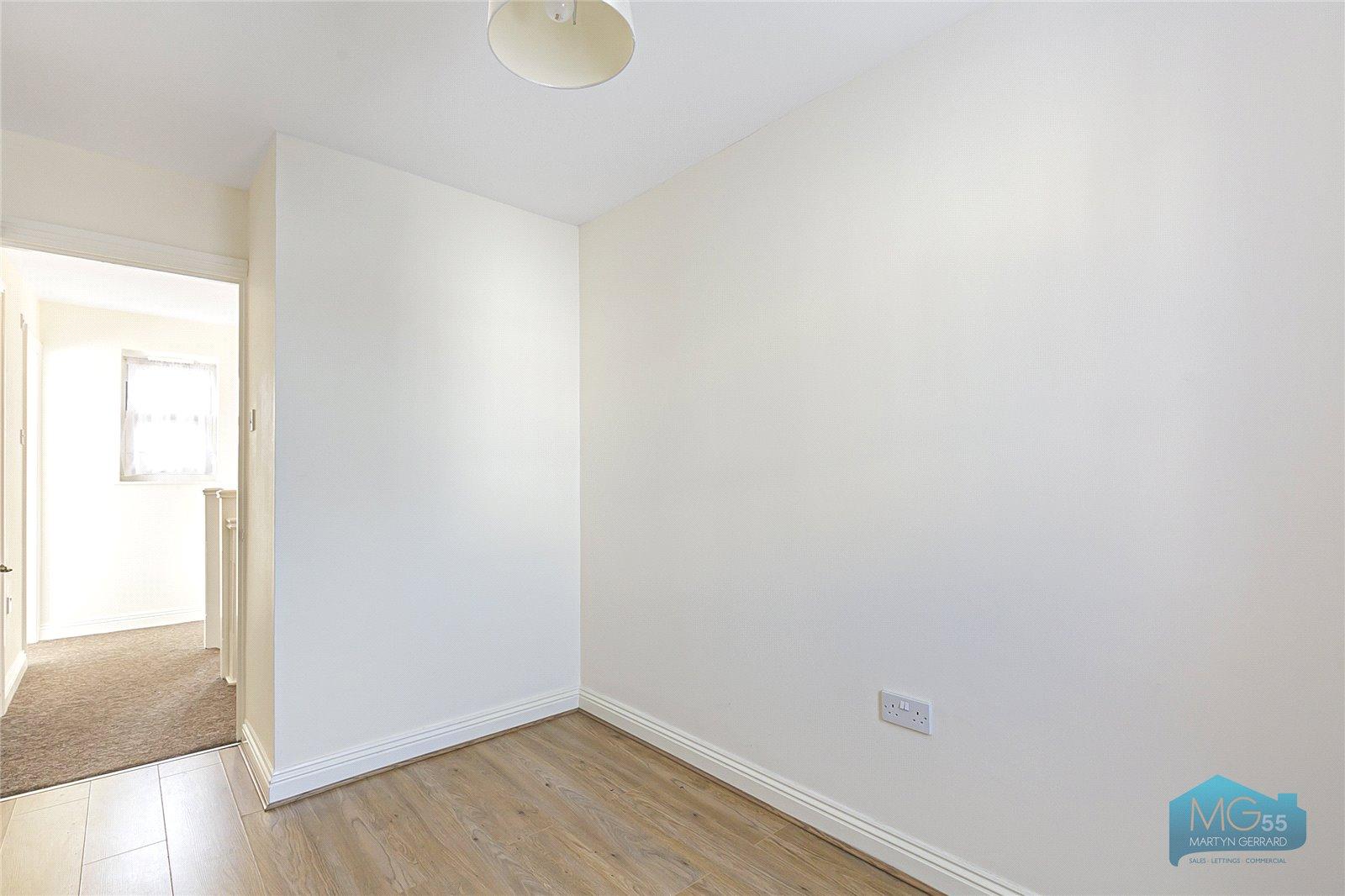 4 bedroom End of Terrace House to rent - Martyn Gerrard