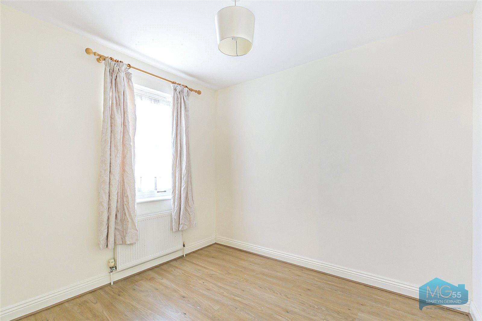 4 bedroom End of Terrace House to rent - Martyn Gerrard