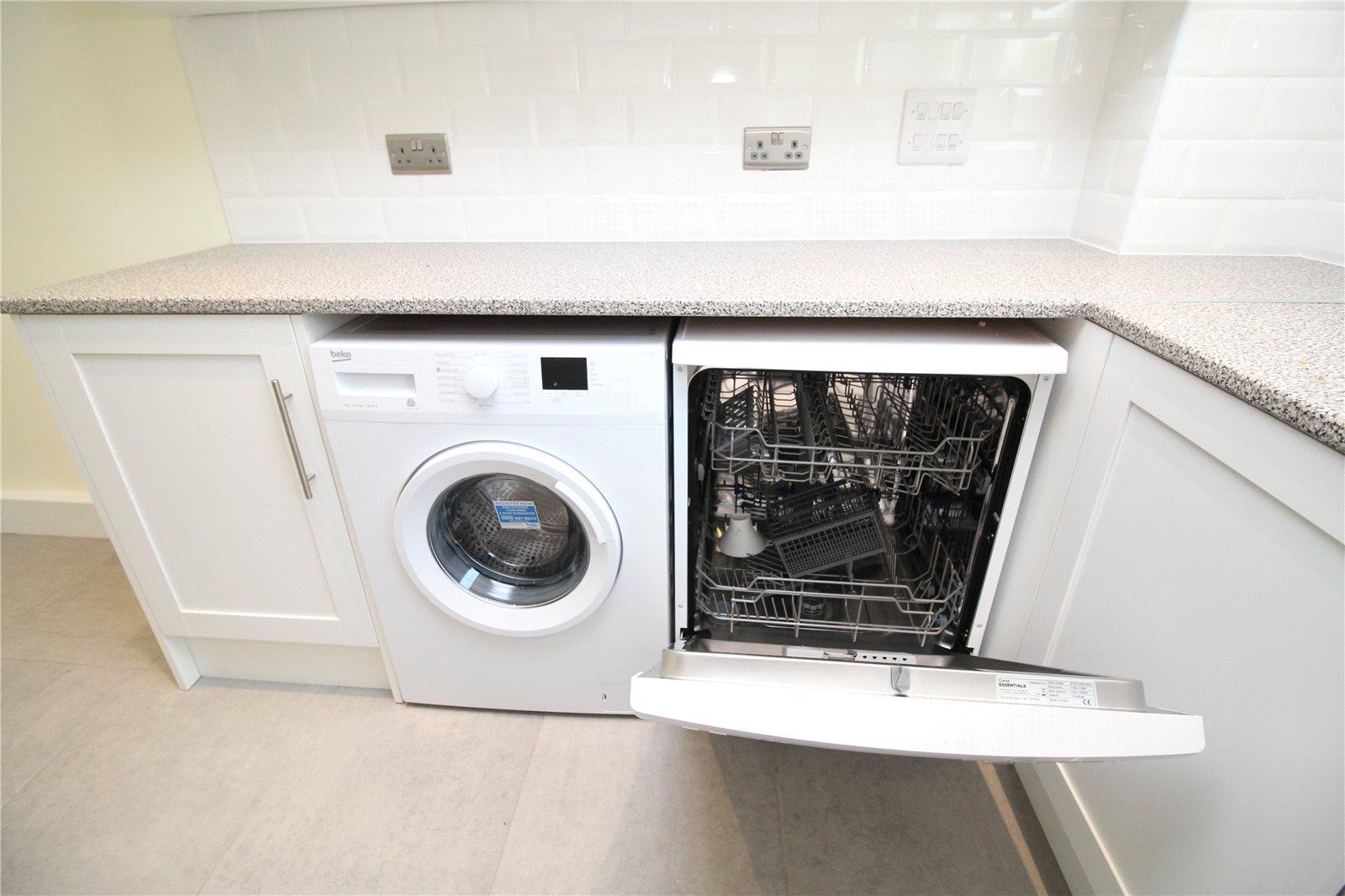 2 bedroom Apartment to rent - Martyn Gerrard