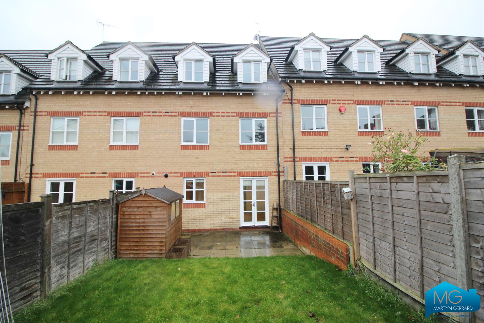 4 bedroom Terraced House to rent - Martyn Gerrard