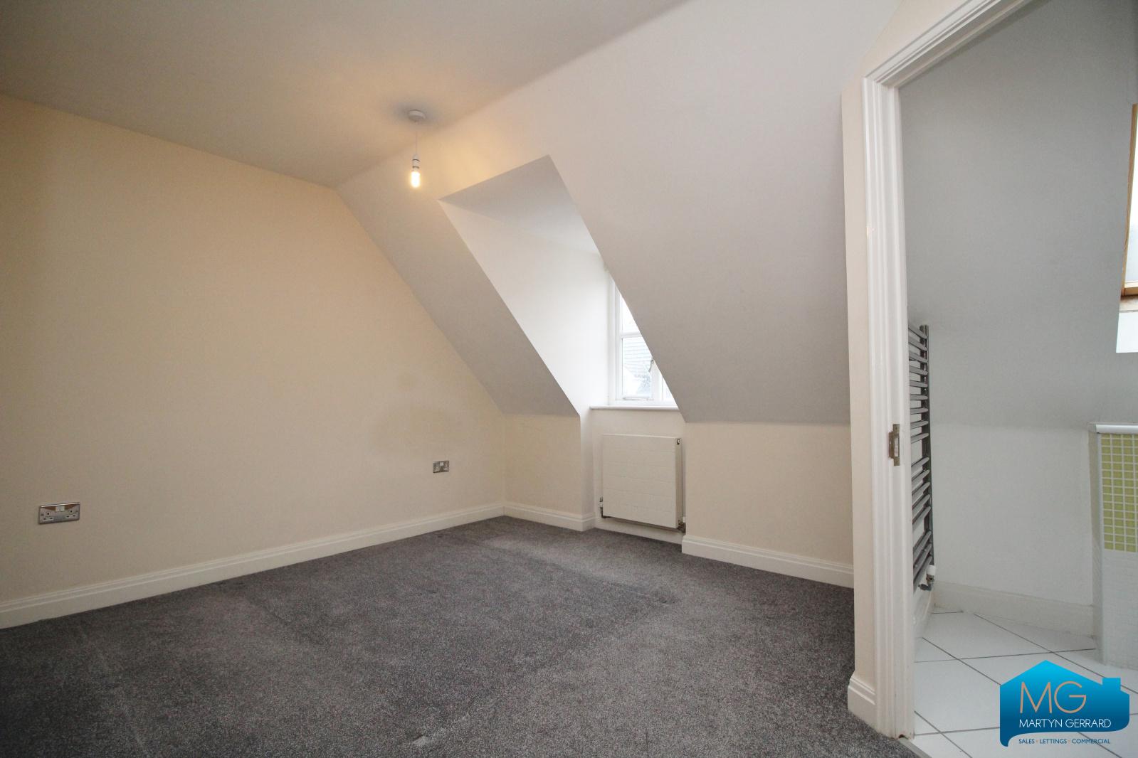 4 bedroom Terraced House to rent - Martyn Gerrard