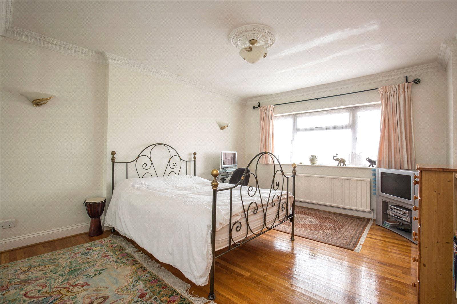 3 bedroom Detached House to rent - Martyn Gerrard