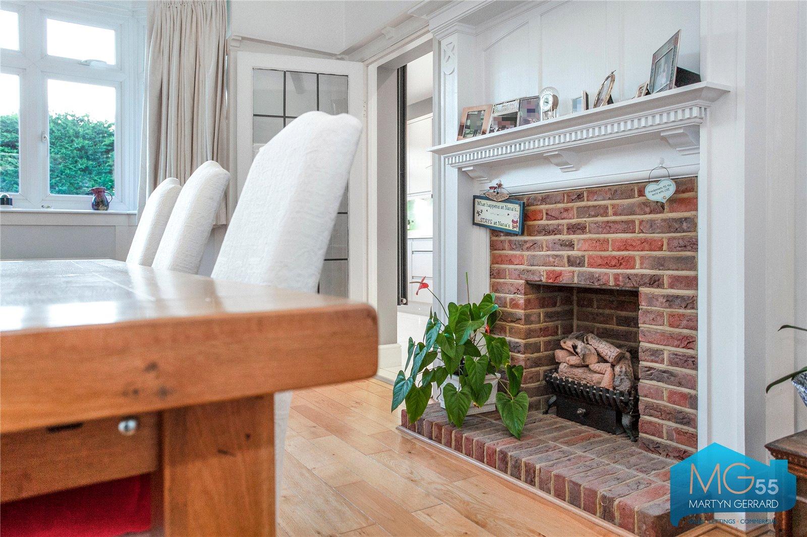 4 bedroom Semi-Detached House to rent - Martyn Gerrard