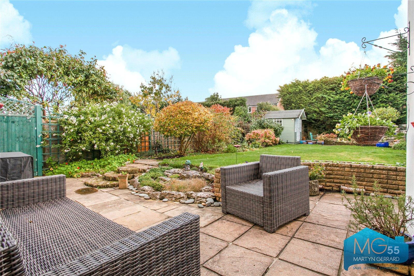 4 bedroom Semi-Detached House to rent - Martyn Gerrard