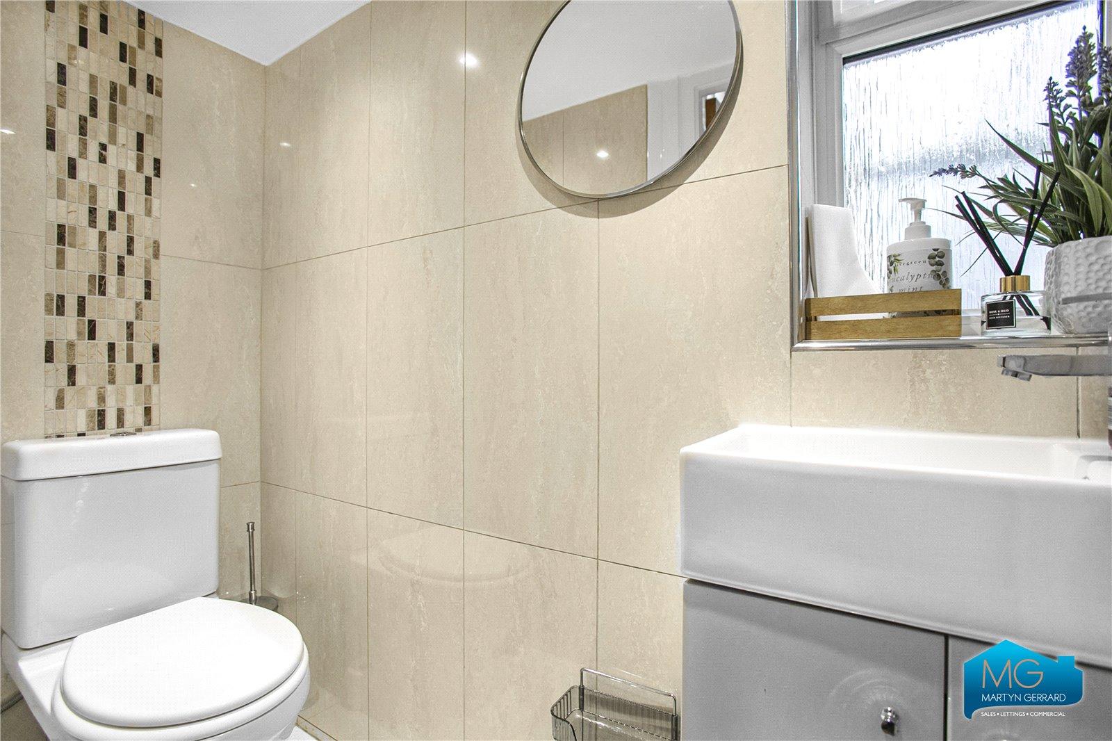 4 bedroom Semi-Detached House to rent - Martyn Gerrard