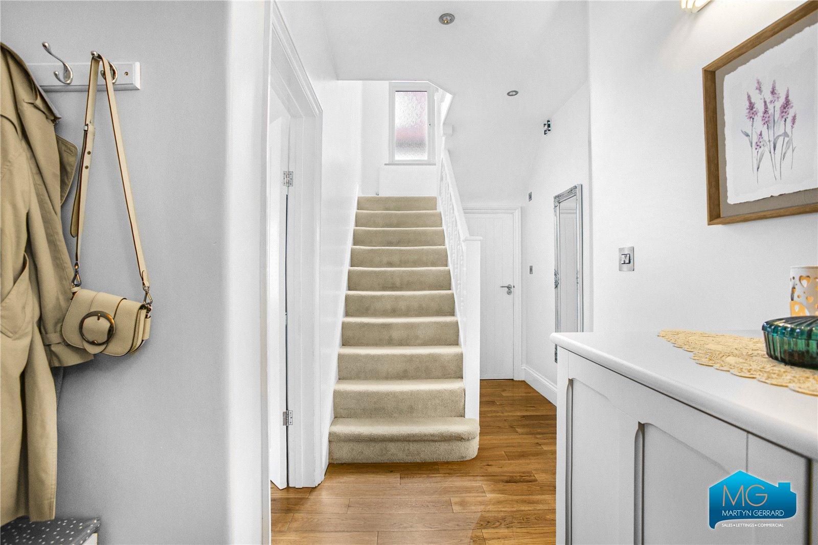 4 bedroom Semi-Detached House to rent - Martyn Gerrard