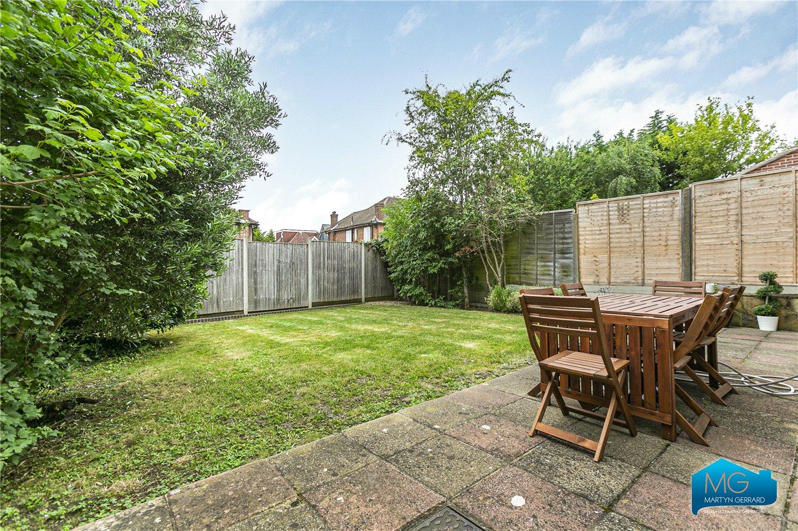 4 bedroom Semi-Detached House to rent - Martyn Gerrard