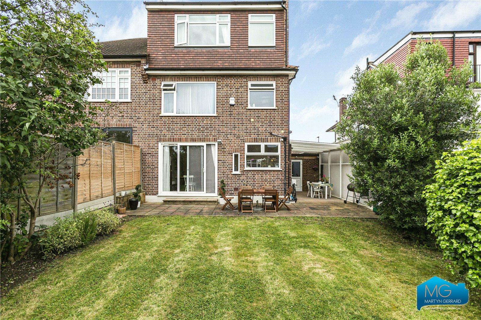 4 bedroom Semi-Detached House to rent - Martyn Gerrard