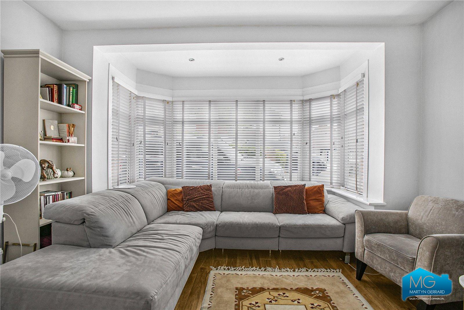 4 bedroom Semi-Detached House to rent - Martyn Gerrard