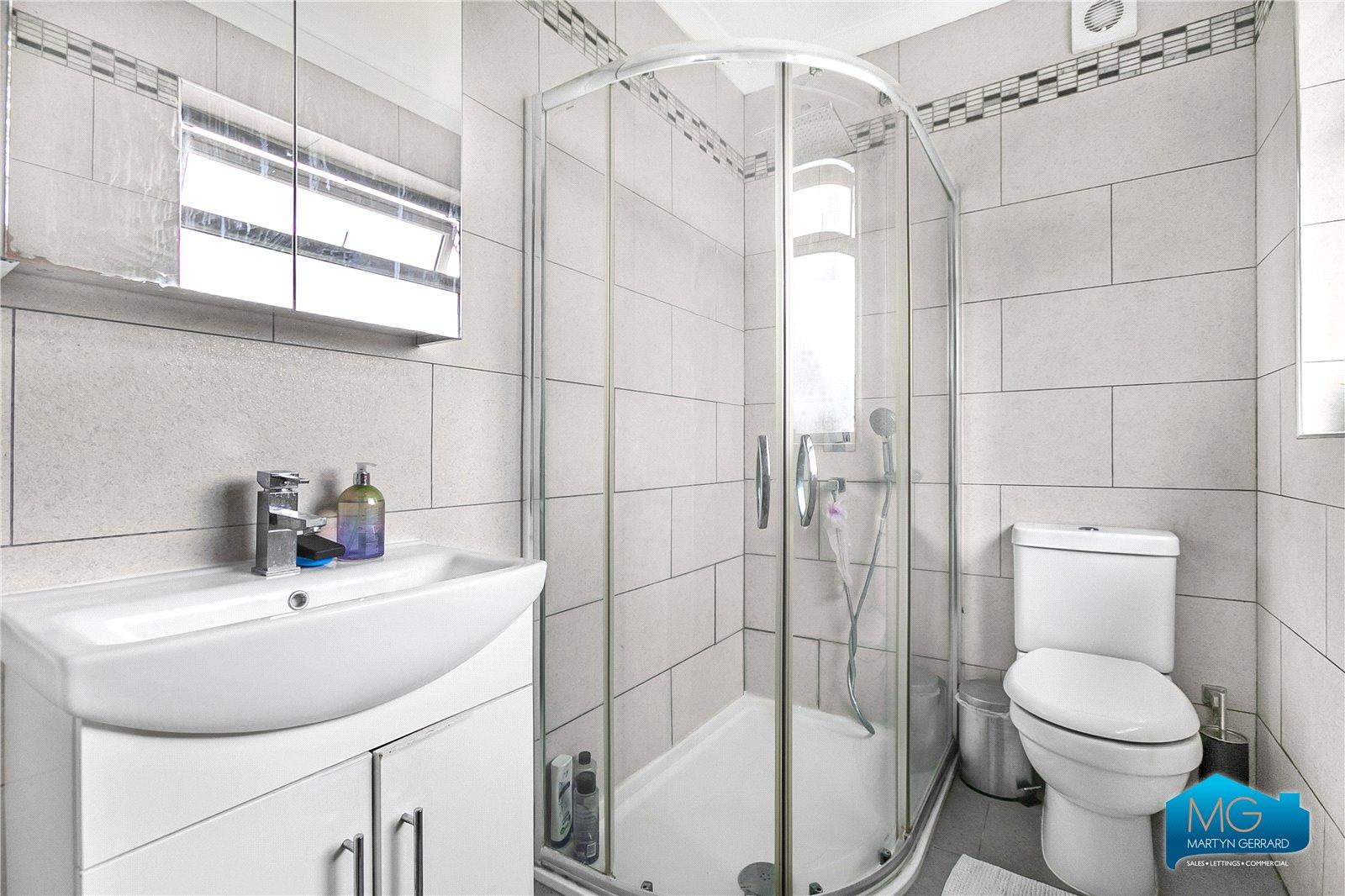 4 bedroom Semi-Detached House to rent - Martyn Gerrard