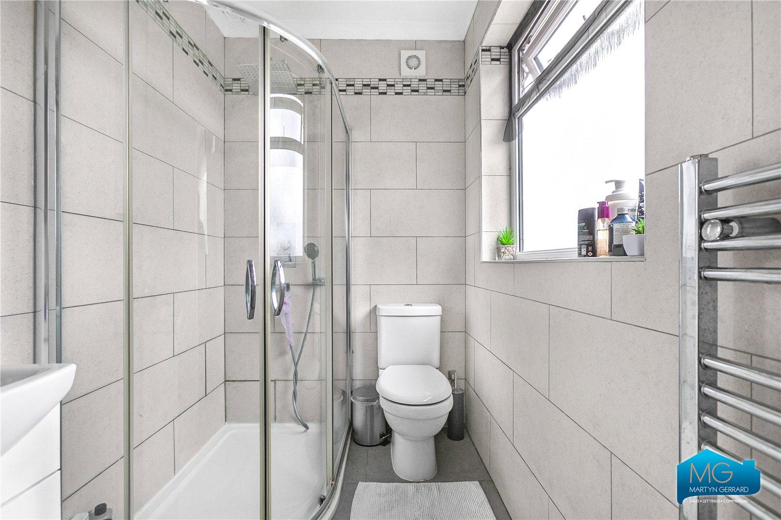 4 bedroom Semi-Detached House to rent - Martyn Gerrard
