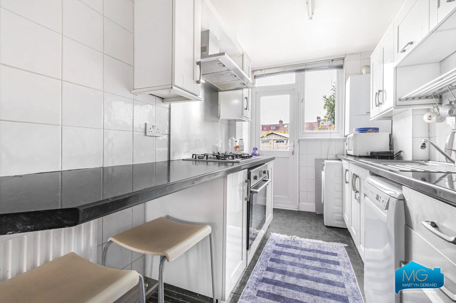 3 bedroom Terraced House to rent - Martyn Gerrard