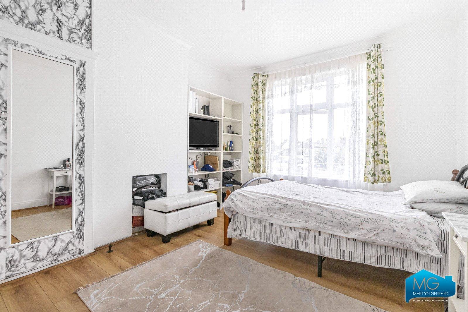 3 bedroom Terraced House to rent - Martyn Gerrard
