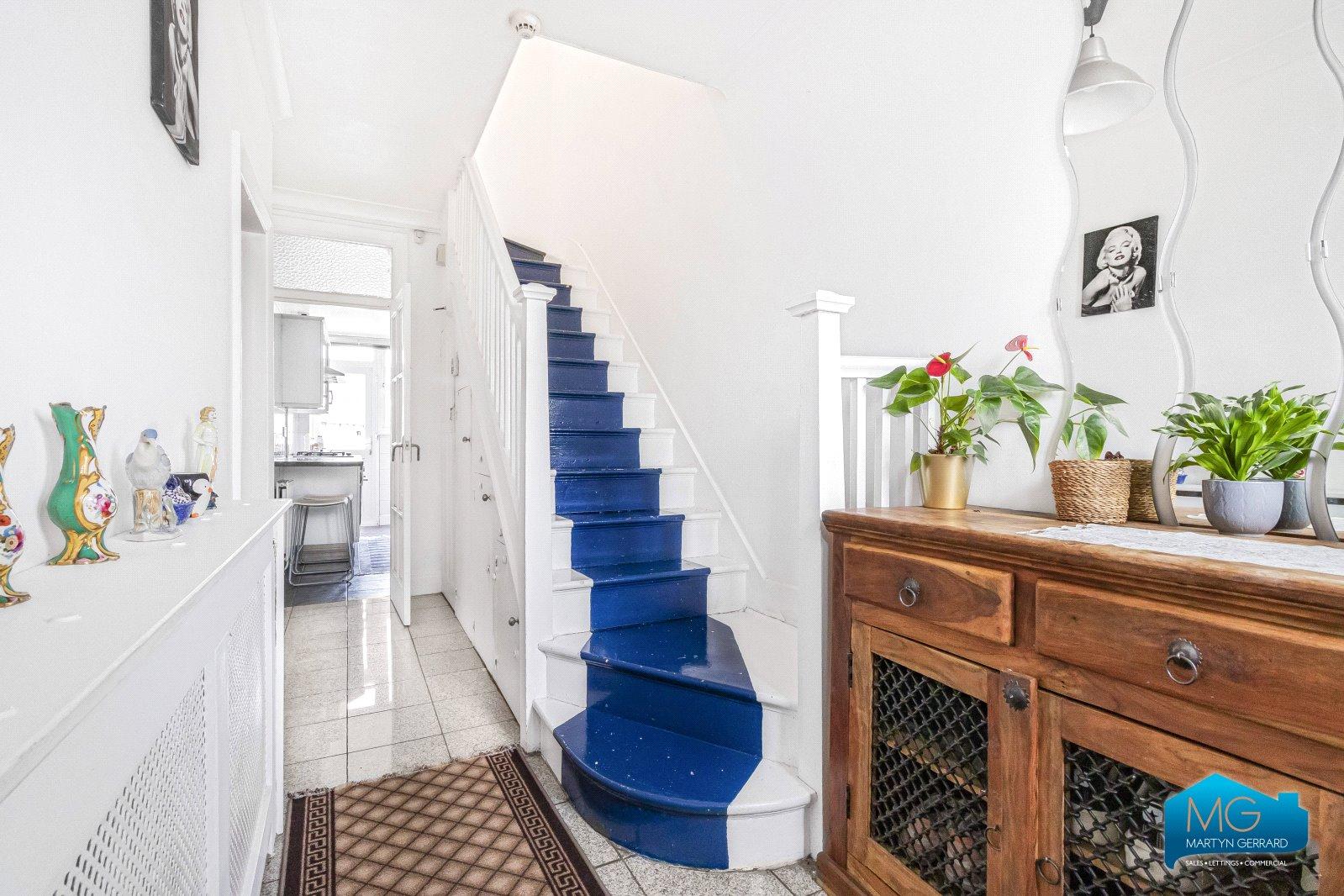 3 bedroom Terraced House to rent - Martyn Gerrard