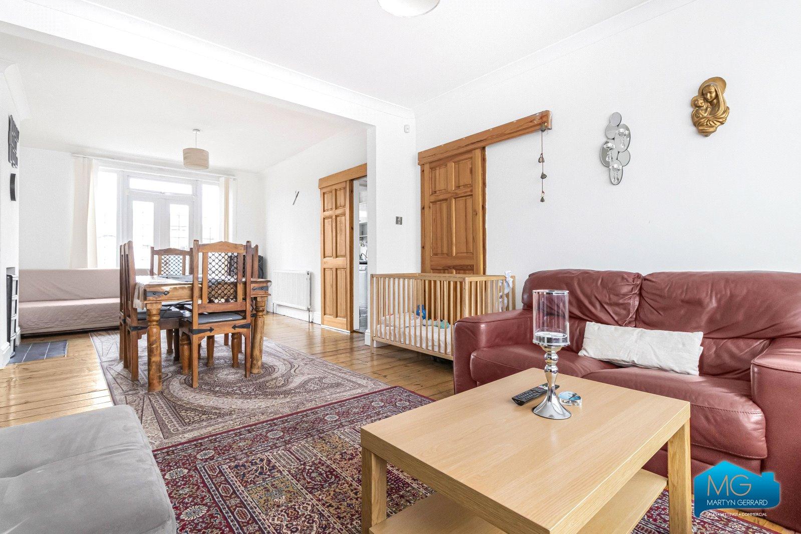 3 bedroom Terraced House to rent - Martyn Gerrard